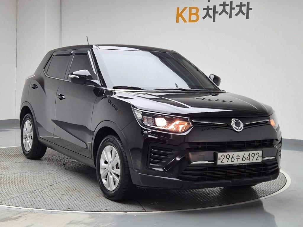 Ssangyong Tivoli - Vista 4