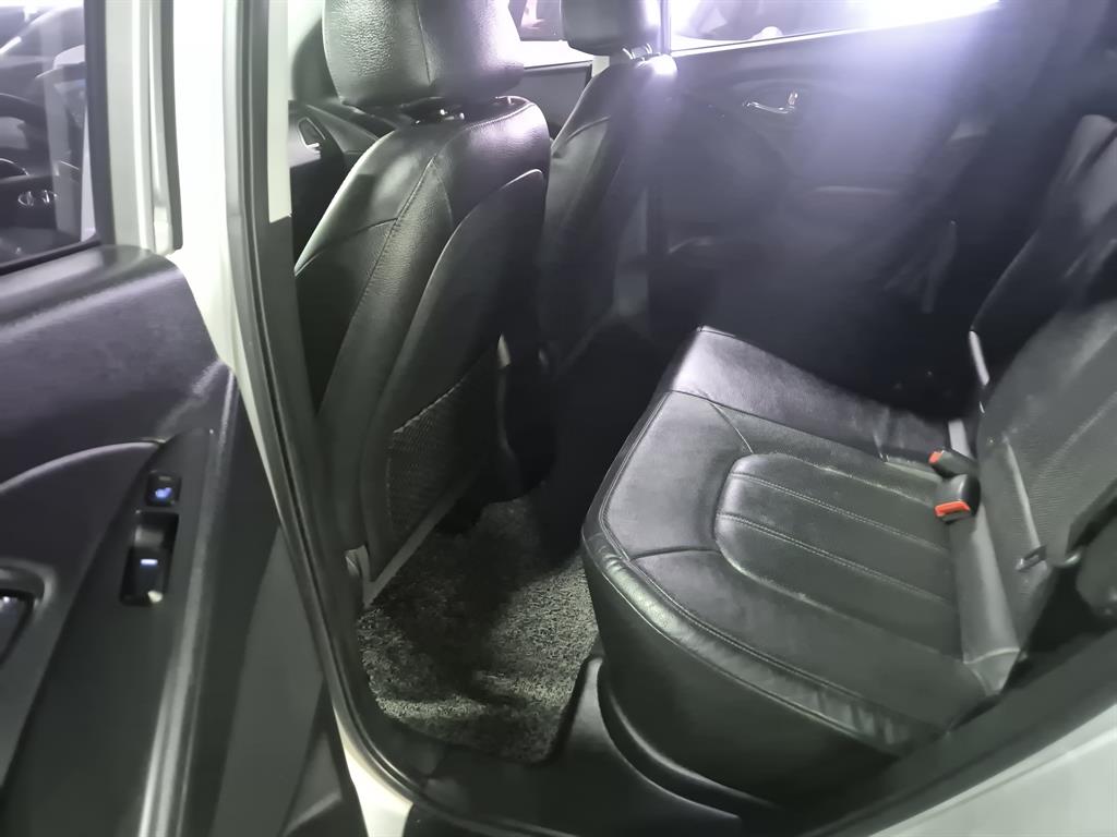 HYUNDAI Tucson - Vista 7