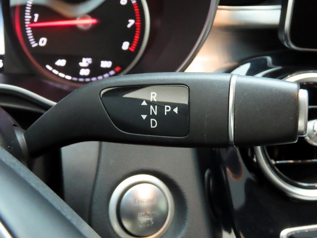 Mercedes Benz C Class - Vista 9