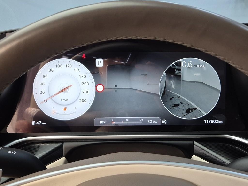 Genesis G90 - Vista 5