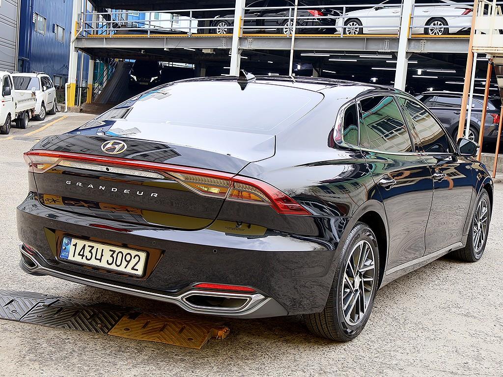 HYUNDAI Grandeur - Vista 7