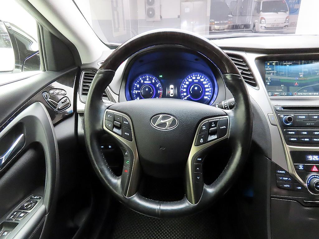 HYUNDAI Grandeur - Vista 7