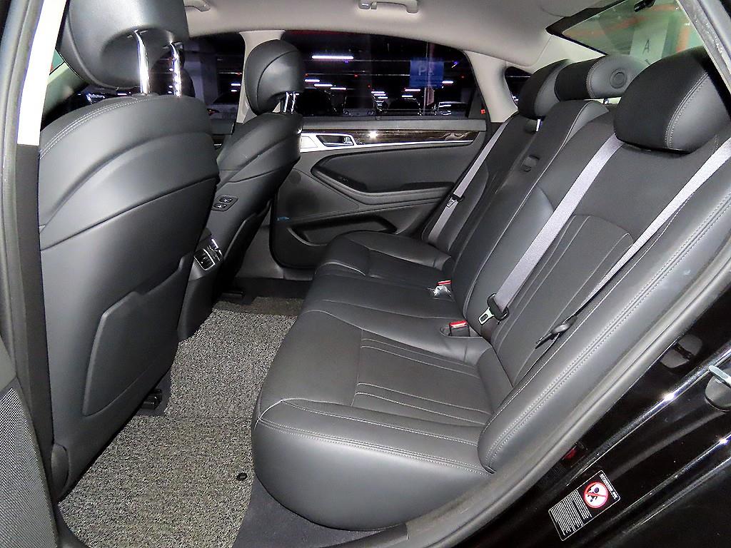 Genesis G80 - Vista 7