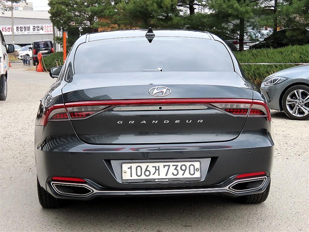 HYUNDAI Grandeur - Vista 4