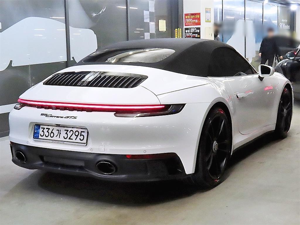 Porsche 911 - Vista 4