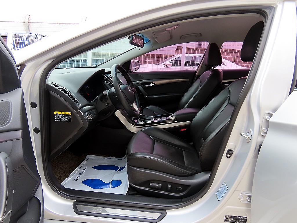 HYUNDAI i40 - Vista 5