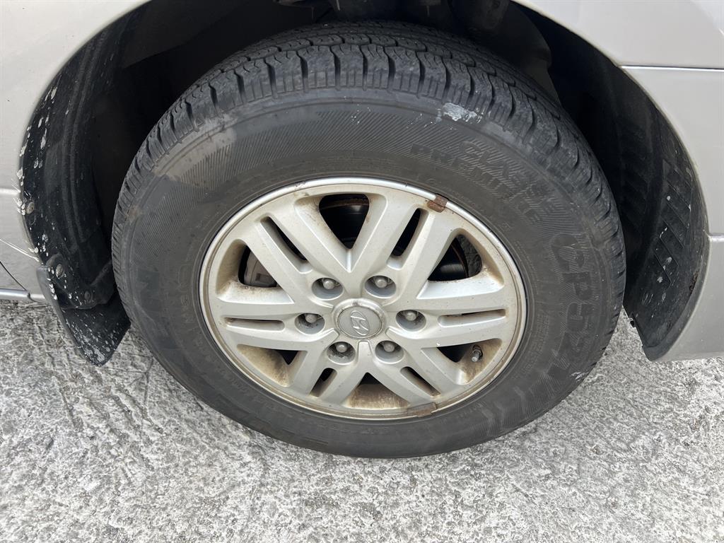 HYUNDAI Starex - Vista 2