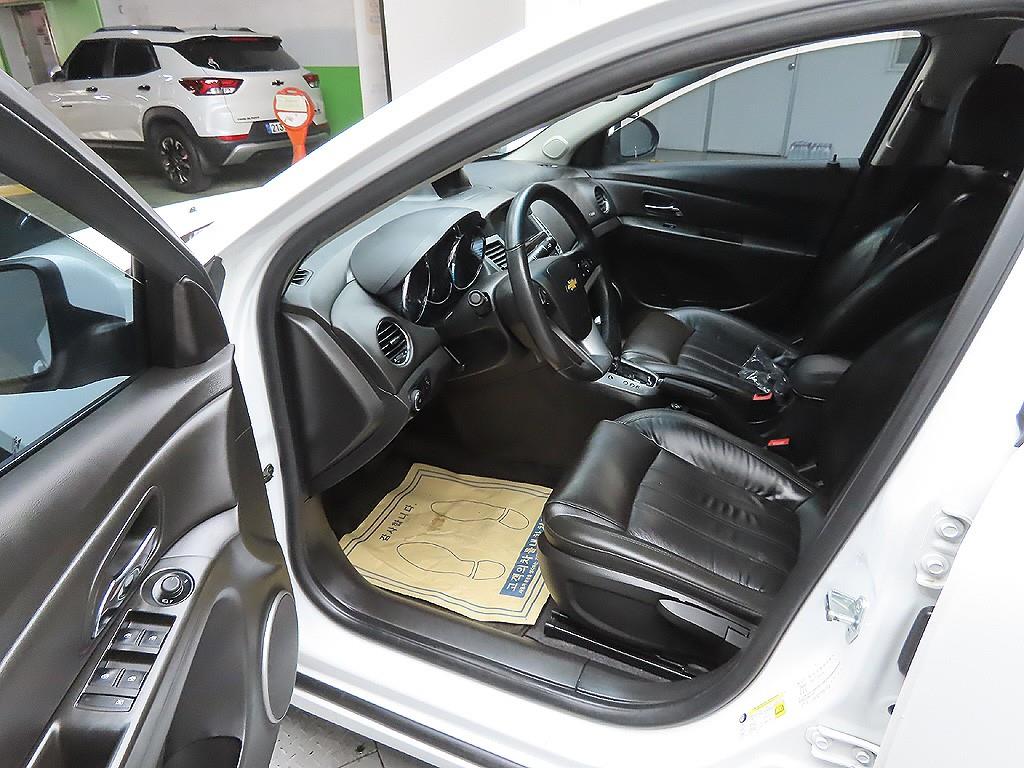 Chevrolet Cruise 2011 Blanco - Importación desde Corea - HF Imports Iquique - Foto 10
