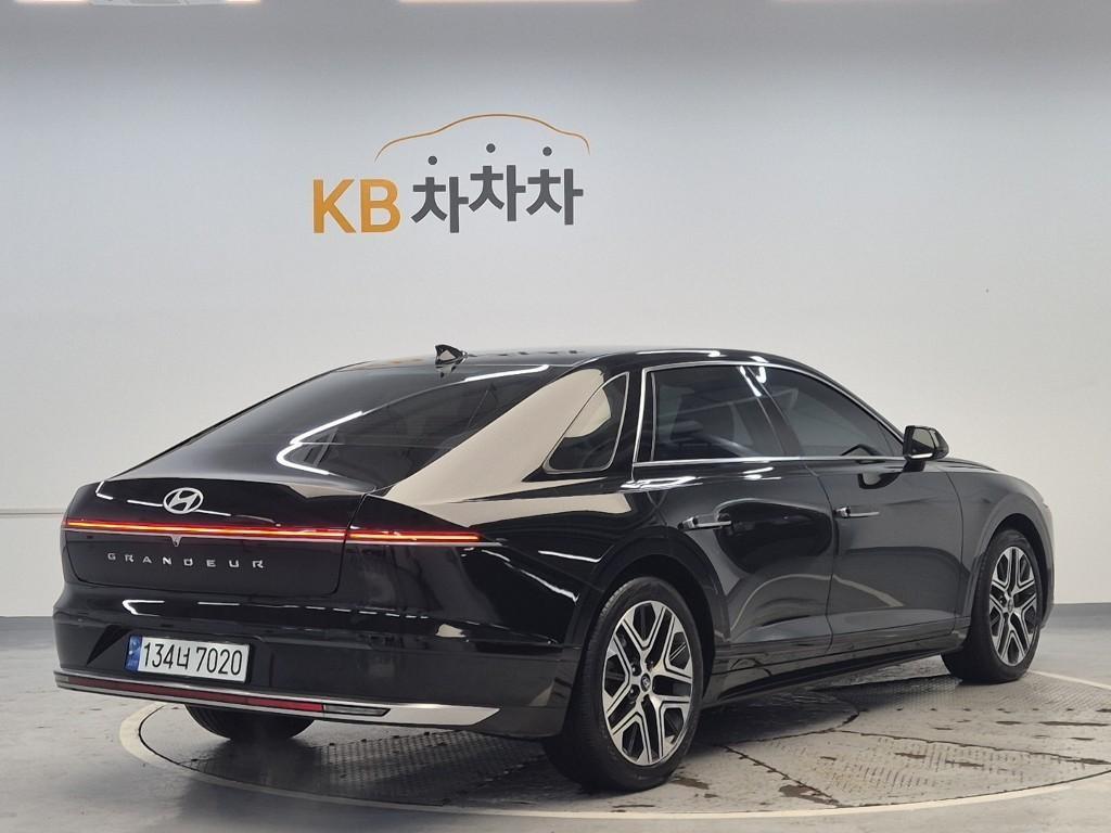HYUNDAI Grandeur - Vista 4