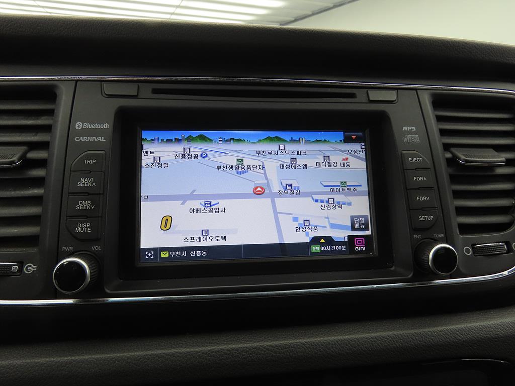 KIA Carnival 2016 Negro - Importación desde Corea - HF Imports Iquique - Foto 13