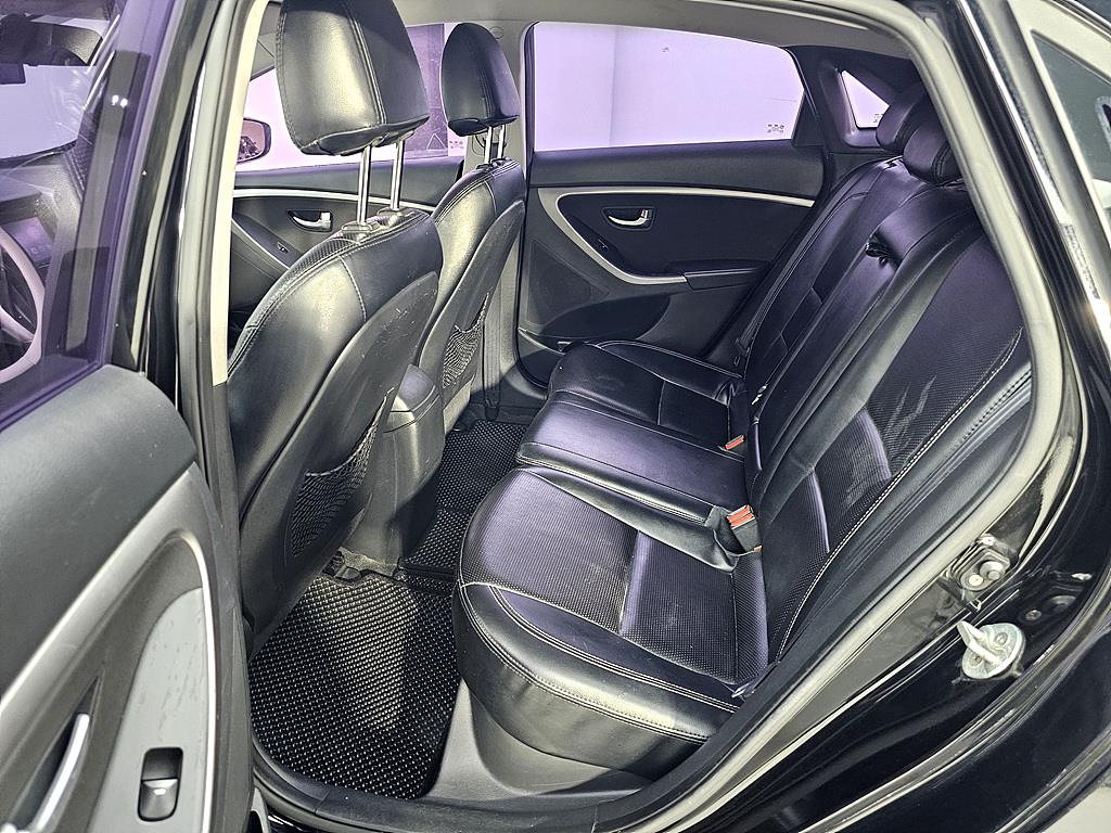 HYUNDAI i30 - Vista 9