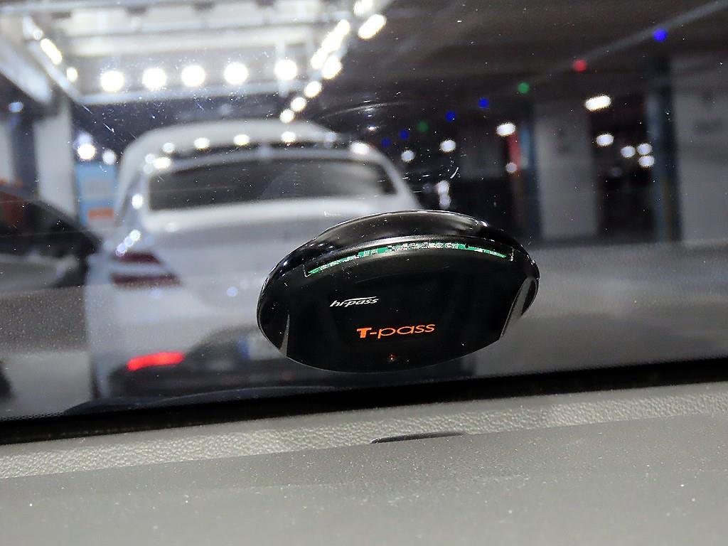 HYUNDAI Avante 2017 Blanco - Importación desde Corea - HF Imports Iquique - Foto 18