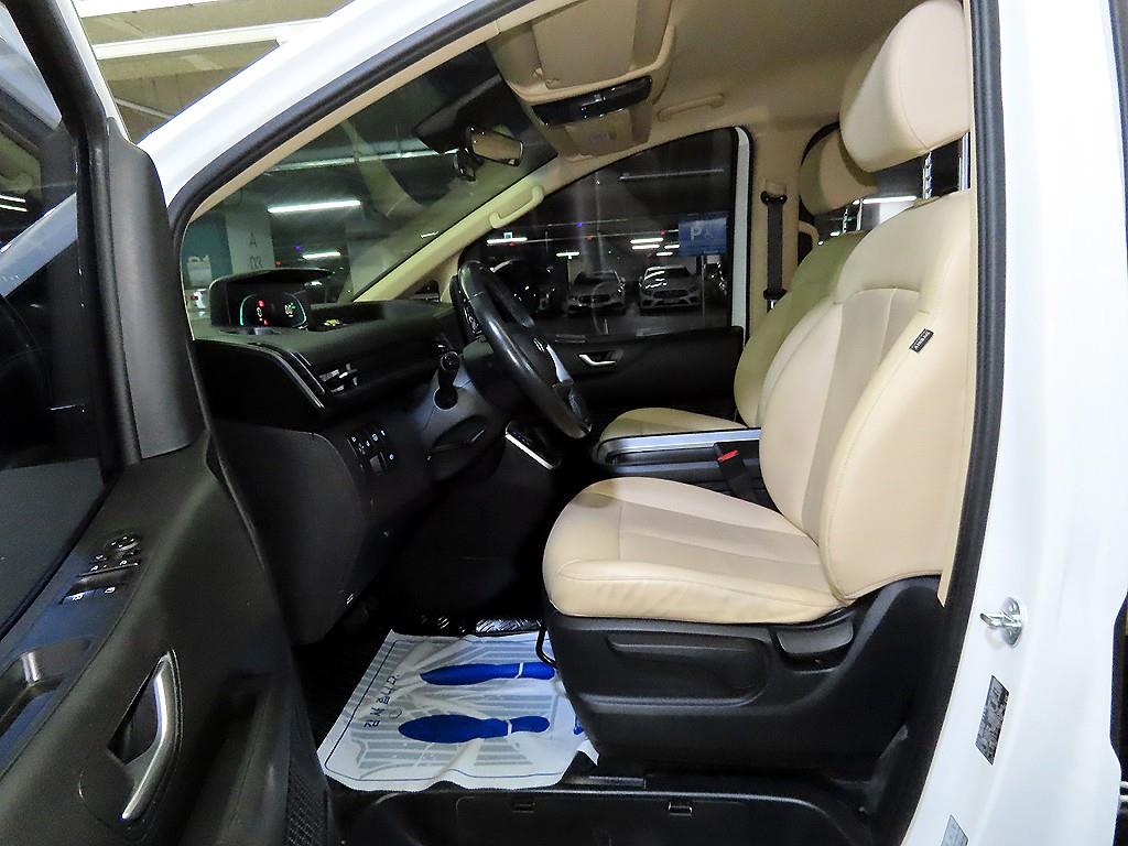 HYUNDAI Staria - Vista 6