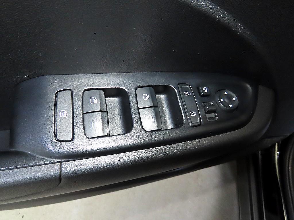 HYUNDAI Venue 2021 Negro - Importación desde Corea - HF Imports Iquique - Foto 13