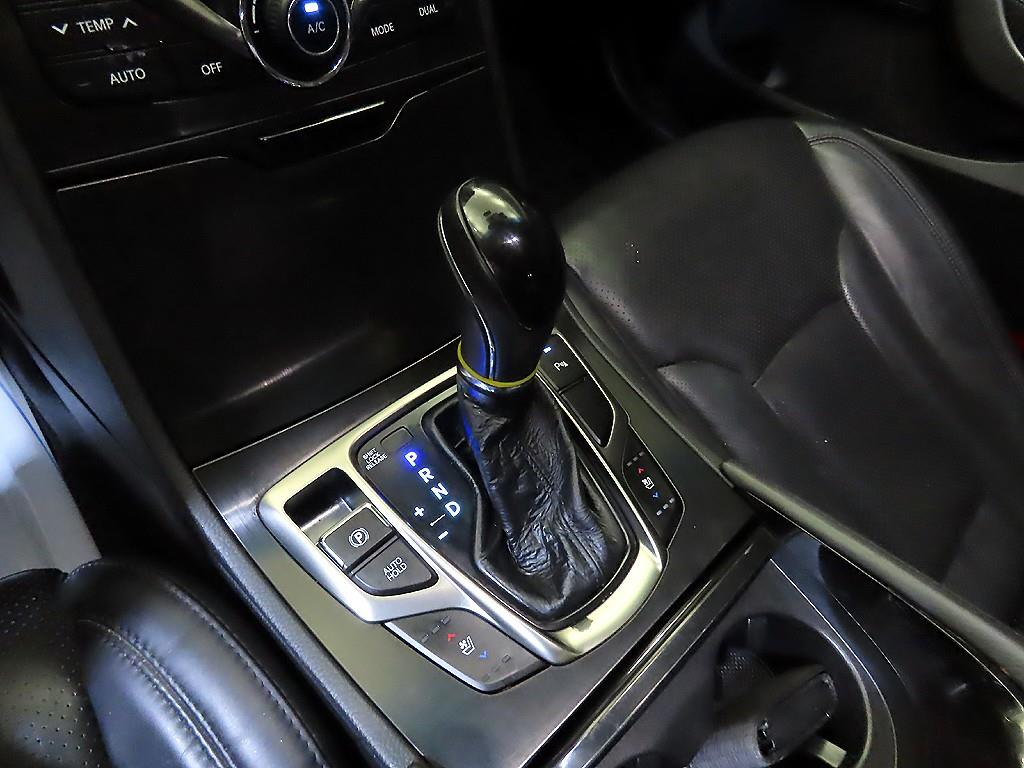 HYUNDAI Grandeur - Vista 12