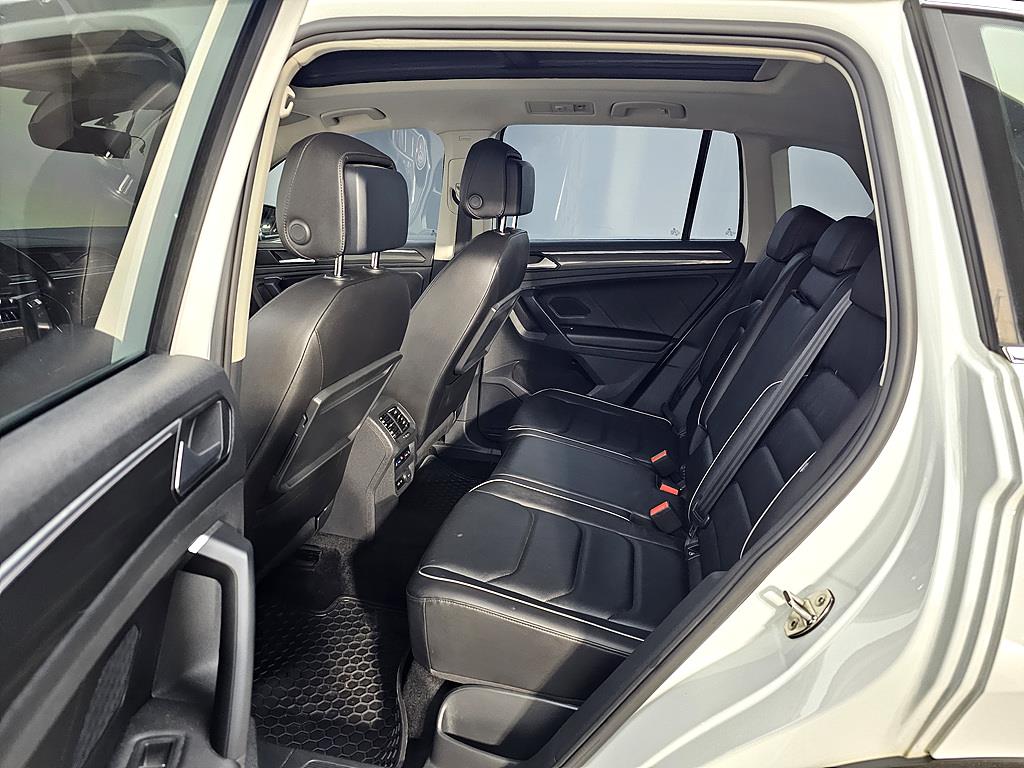 Volkswagen Tiguan - Vista 9