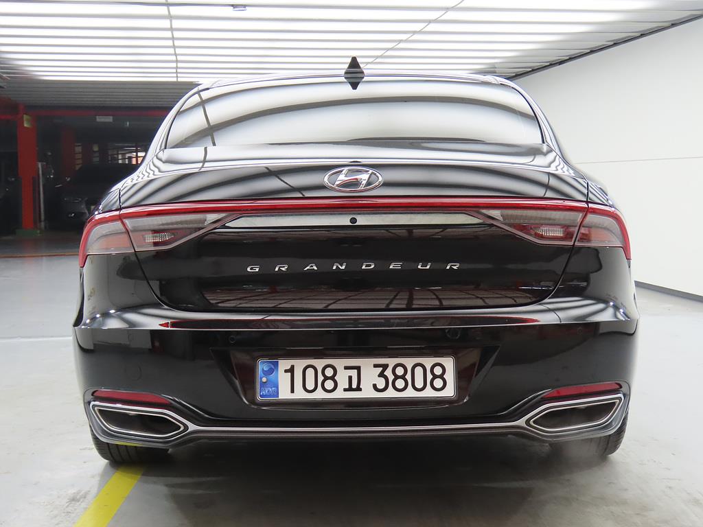HYUNDAI Grandeur - Vista 3