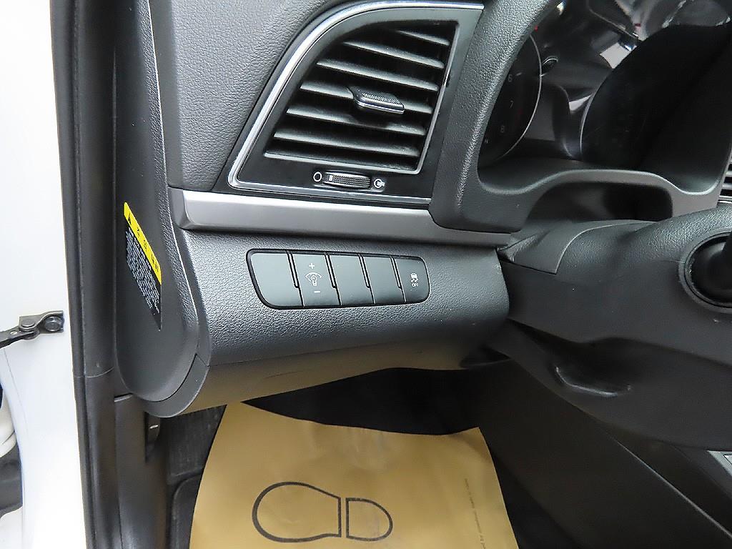 HYUNDAI Avante 2017 Blanco - Importación desde Corea - HF Imports Iquique - Foto 11