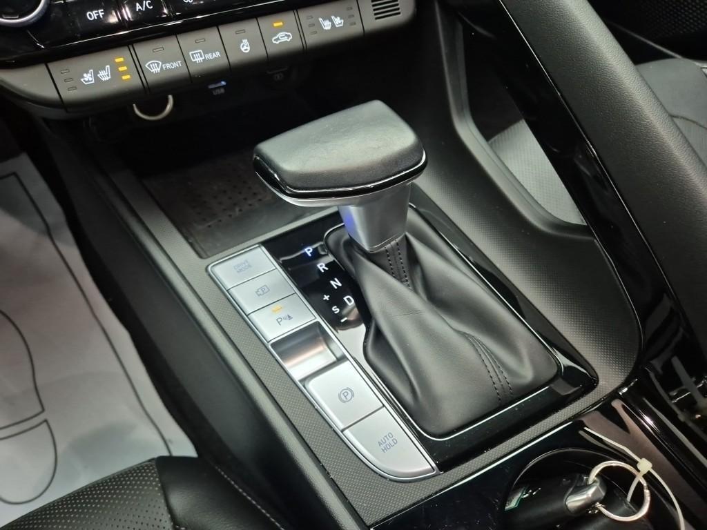 HYUNDAI Avante - Vista 8