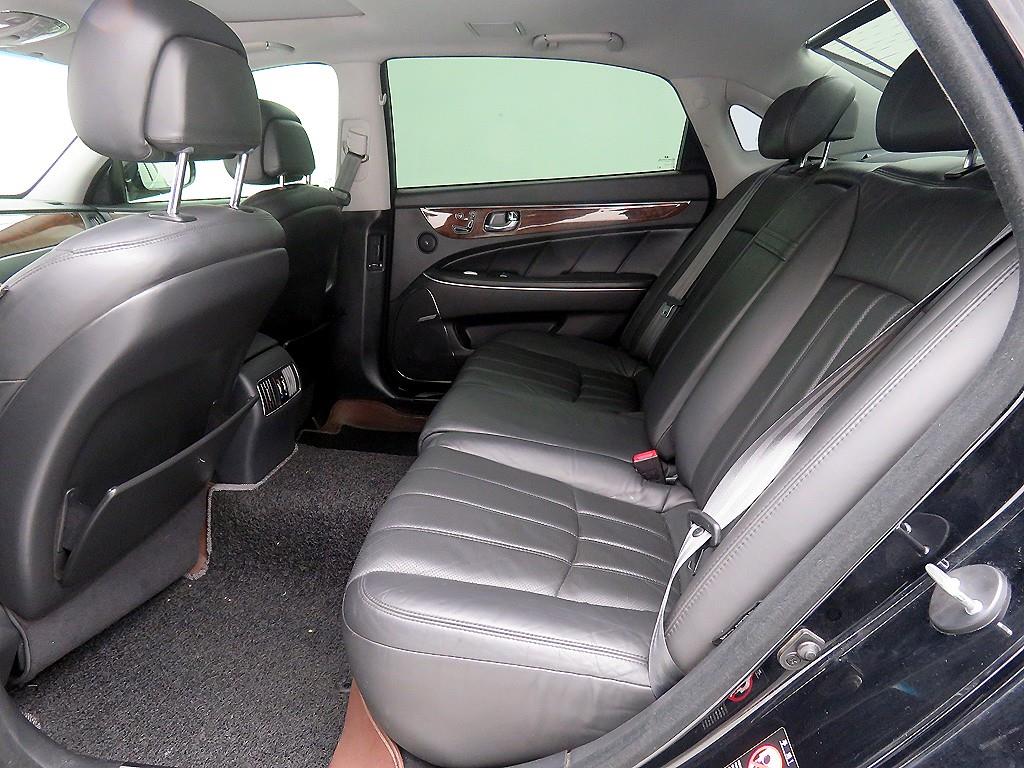 HYUNDAI Equus - Vista 6
