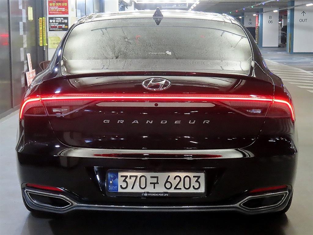 HYUNDAI Grandeur - Vista 6