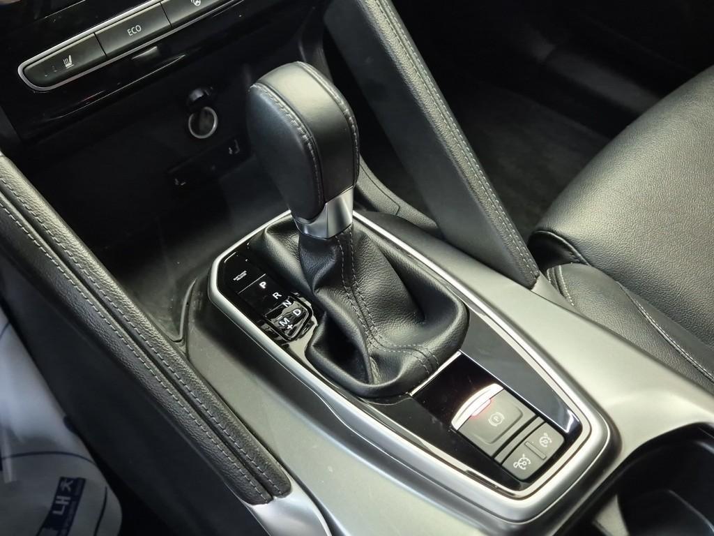 SAMSUNG QM6 - Vista 8