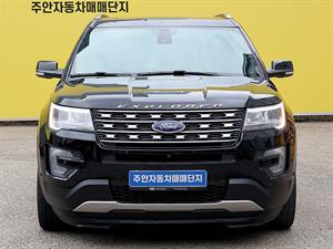 Ford Explorer - Vista 2