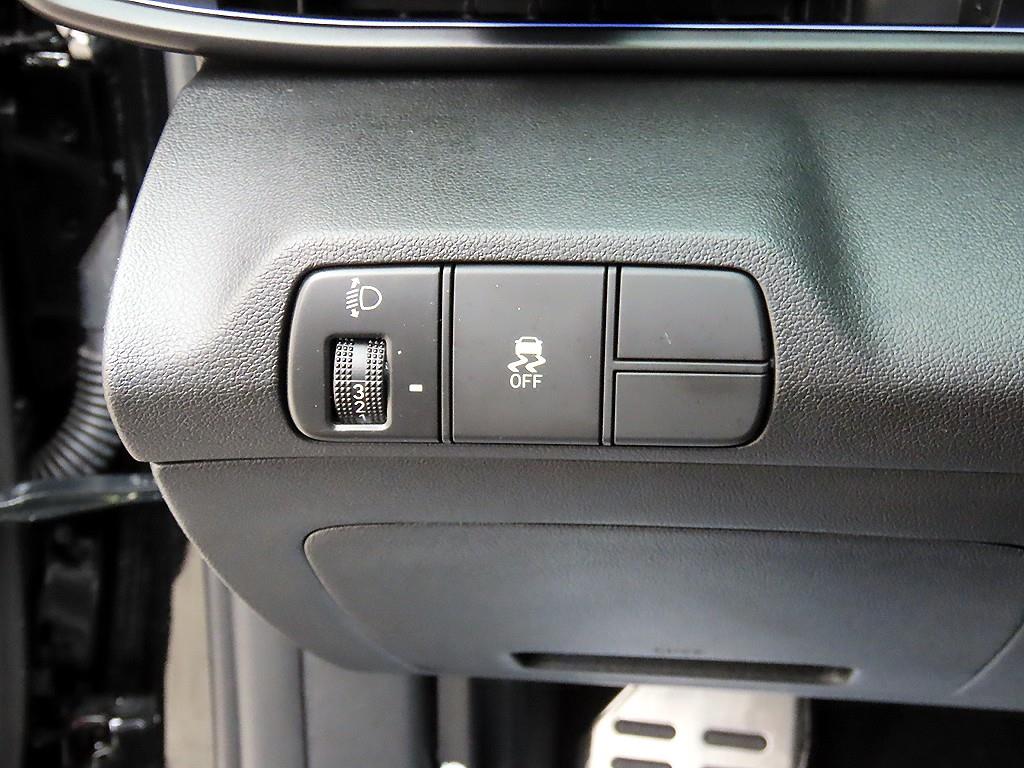 HYUNDAI Avante - Vista 12