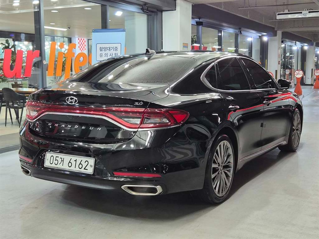 HYUNDAI Grandeur - Vista 4