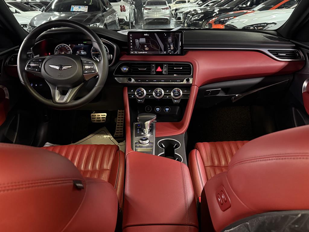 Genesis G70 - Vista 7