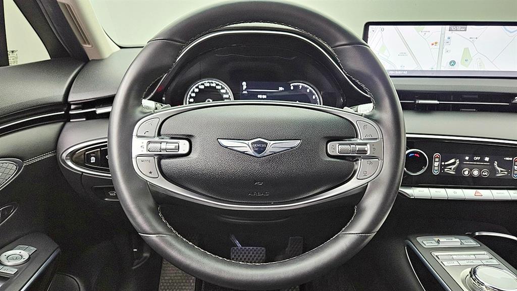 Genesis GV70 - Vista 10