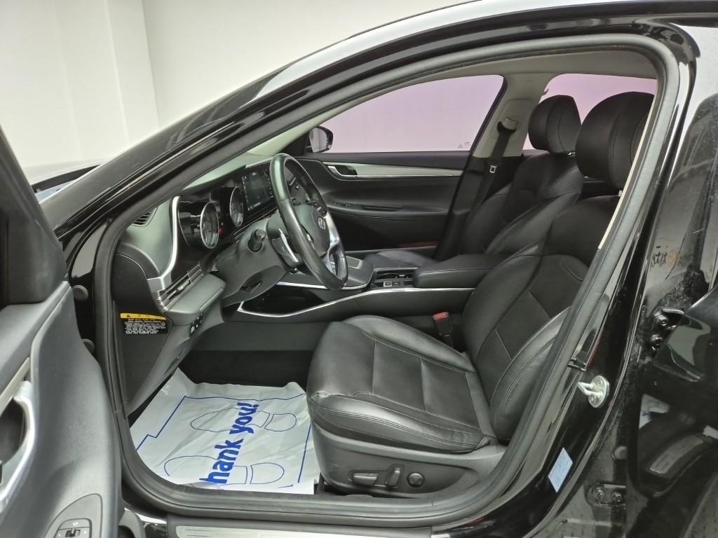 HYUNDAI Grandeur - Vista 11