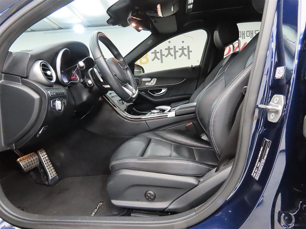 Mercedes Benz C Class - Vista 5