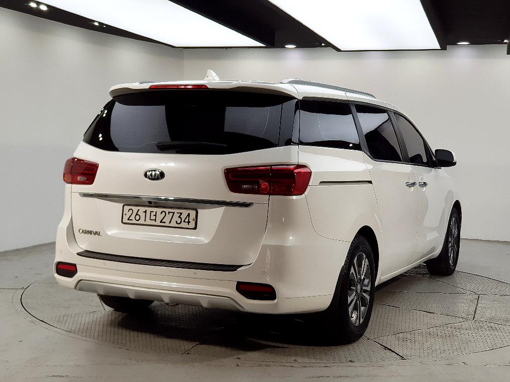 KIA Carnival - Vista 4