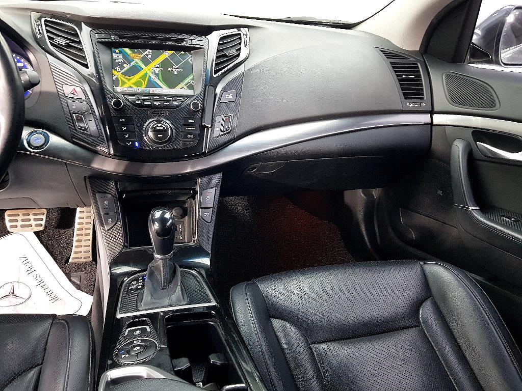 HYUNDAI i40 - Vista 10