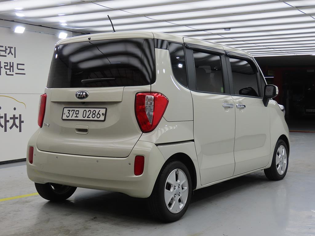 KIA Ray - Vista 4
