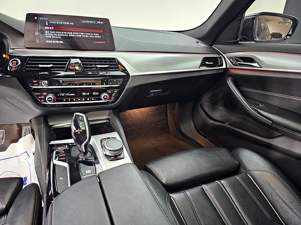 BMW 5 Series - Vista 10