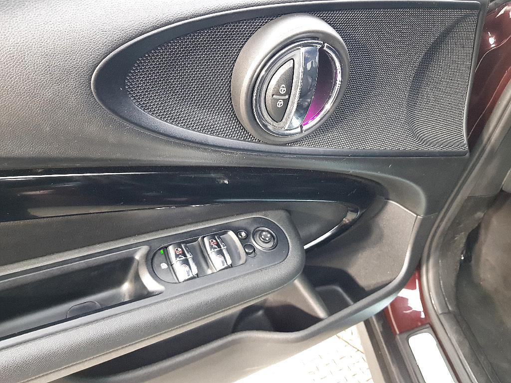 Mini Clubman - Vista 11