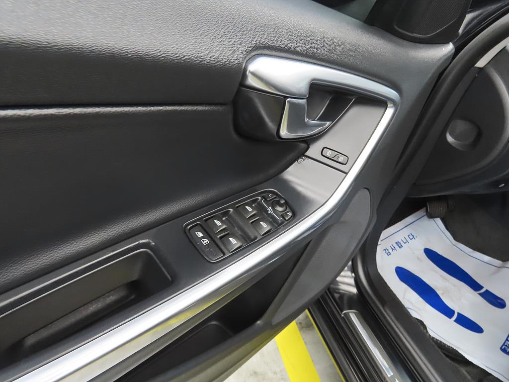 Volvo S60 2014 Negro - Importación desde Corea - HF Imports Iquique - Foto 15