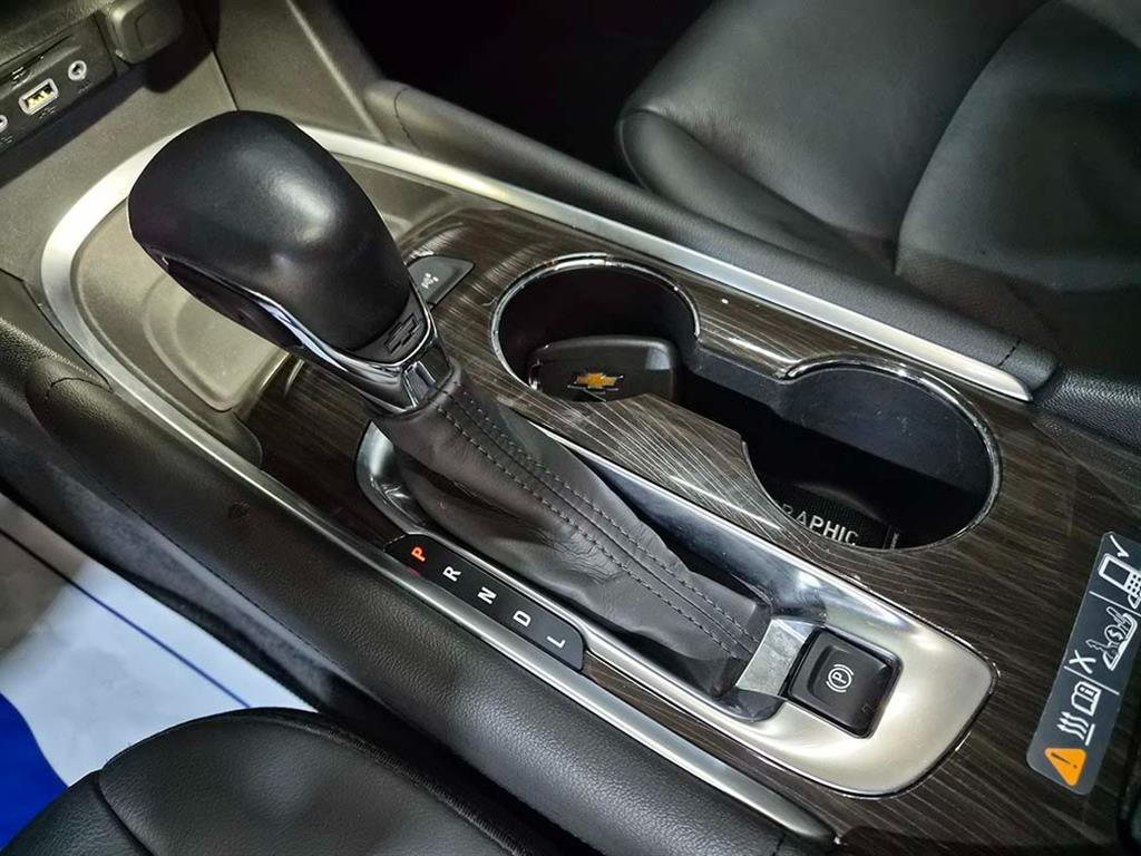 Chevrolet Malibu - Vista 11