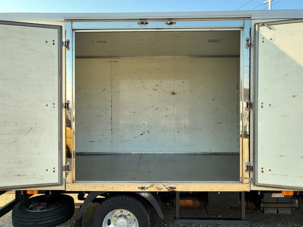 medium and large cargo truck - Vista 8