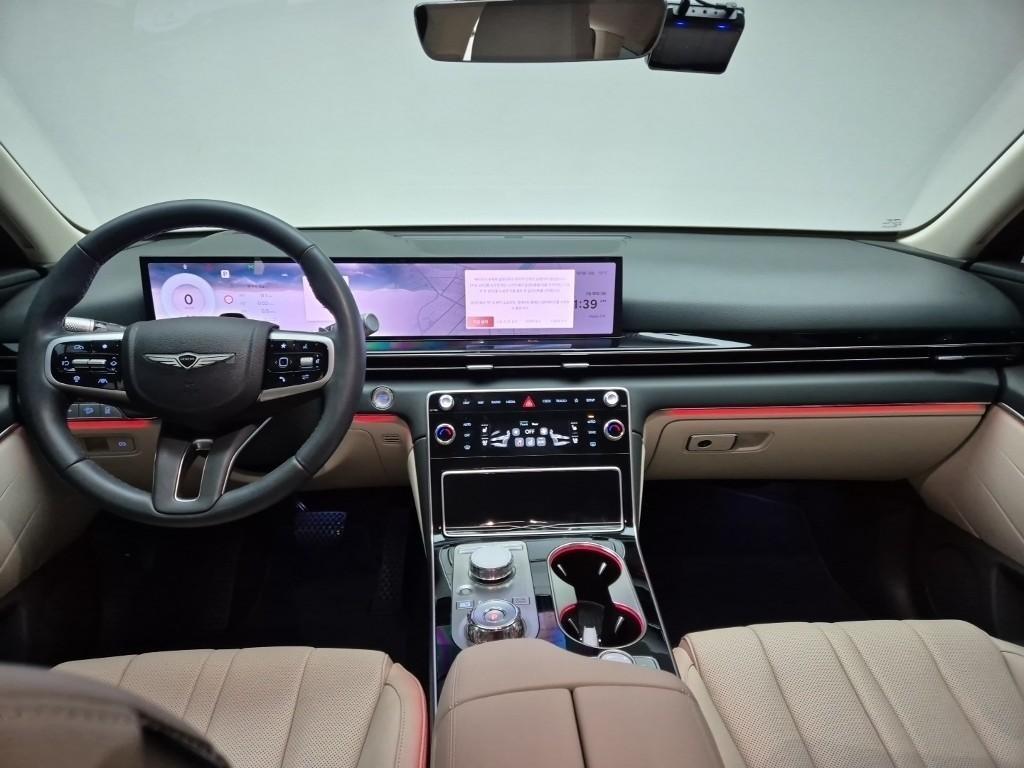 Genesis GV80 - Vista 7