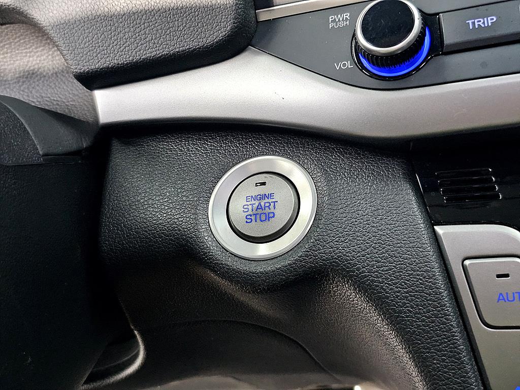 HYUNDAI Avante 2016 Blanco - Importación desde Corea - HF Imports Iquique - Foto 14