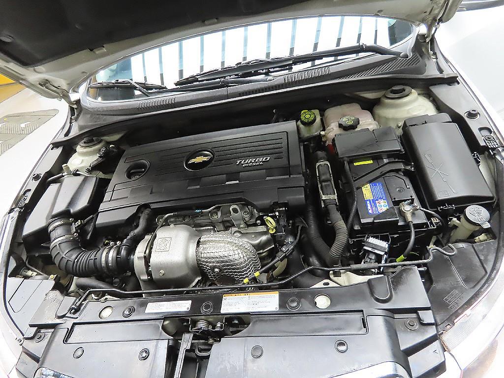 Chevrolet Cruise 2011 Blanco - Importación desde Corea - HF Imports Iquique - Foto 7