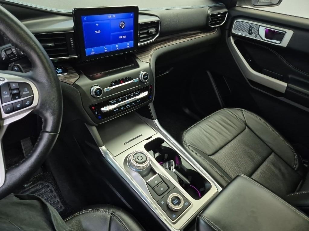 Ford Explorer - Vista 10