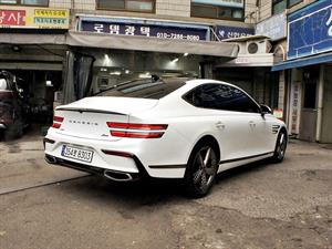 Genesis G80 - Vista 8