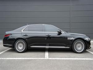 Genesis G90 - Vista 10