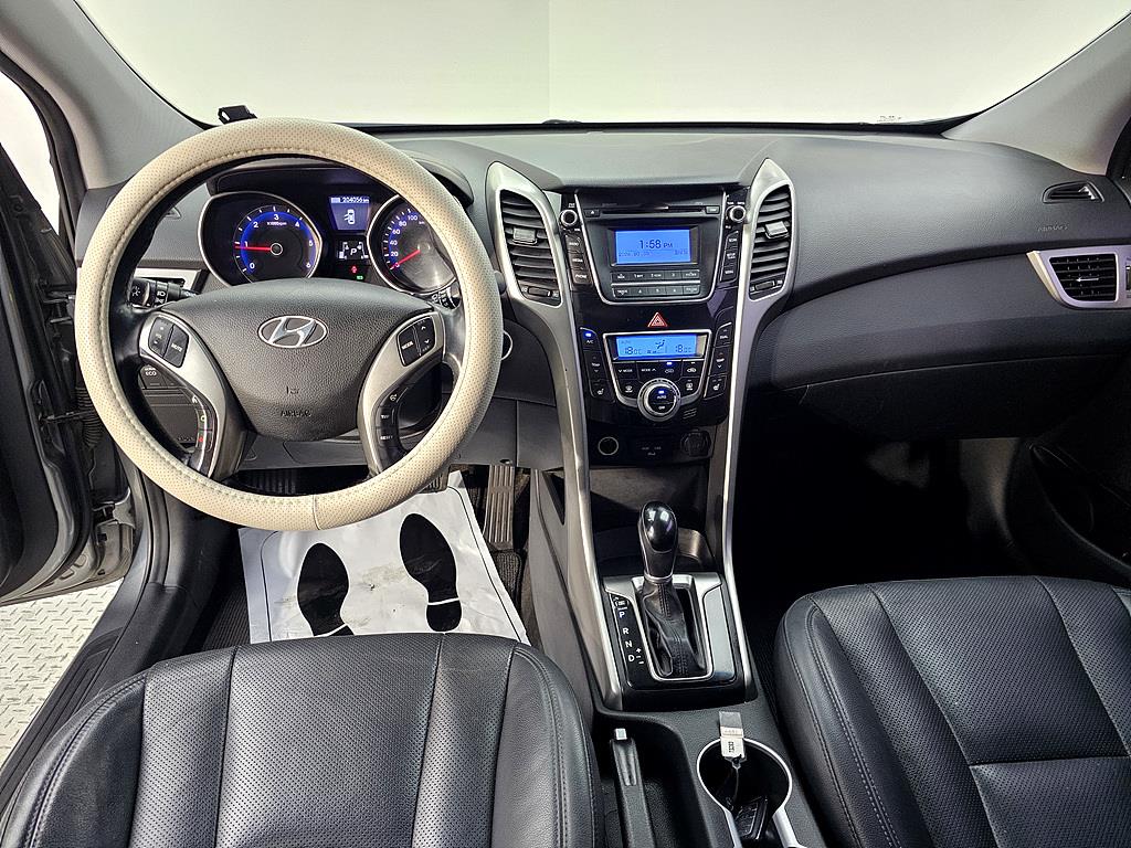 HYUNDAI i30 - Vista 5