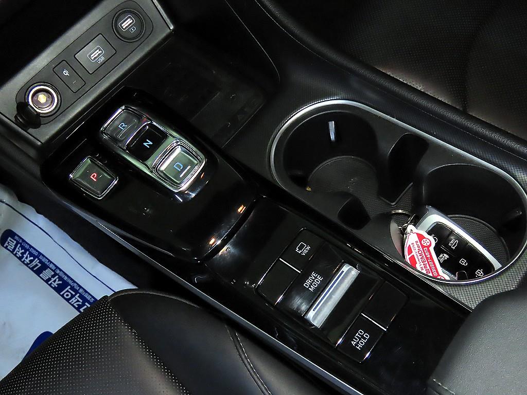 HYUNDAI Sonata - Vista 12