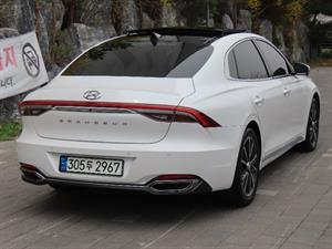 HYUNDAI Grandeur - Vista 6